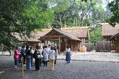 2日目神宮会館を出発し月読宮へ参拝