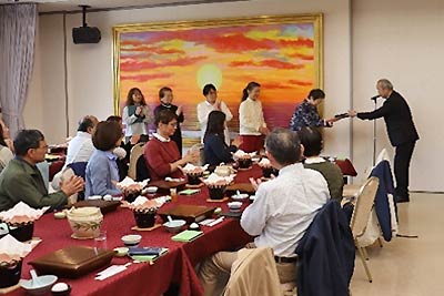 今回で5名の方が修了証書をお受けになりました