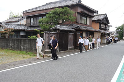 外宮から内宮へ、古市の旧街道を歩く
